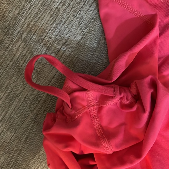 Lululemon salmon pink tank - Picture 3 of 5